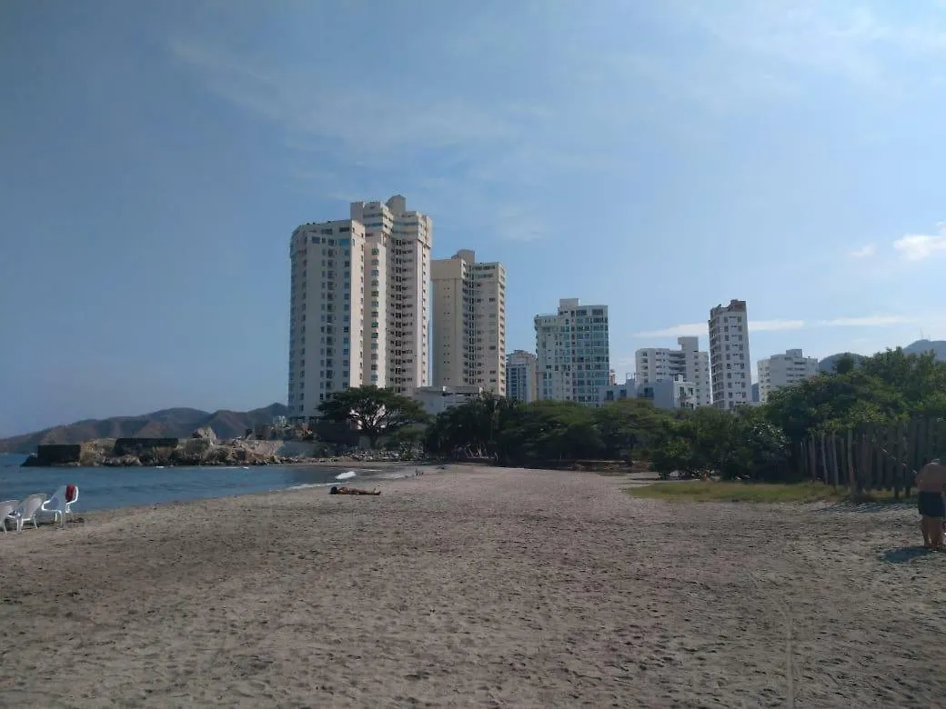 Rodadero Sur Playa privada y zonas sociales excelentes Santa Marta  Apartamento